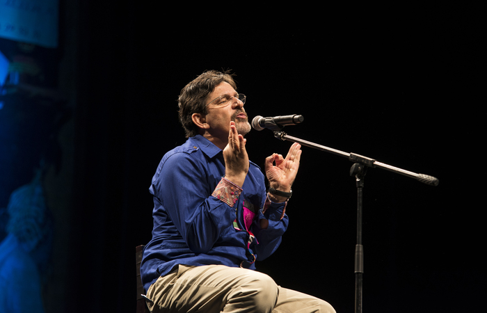 Jessier Quirino fecha a programação do festival