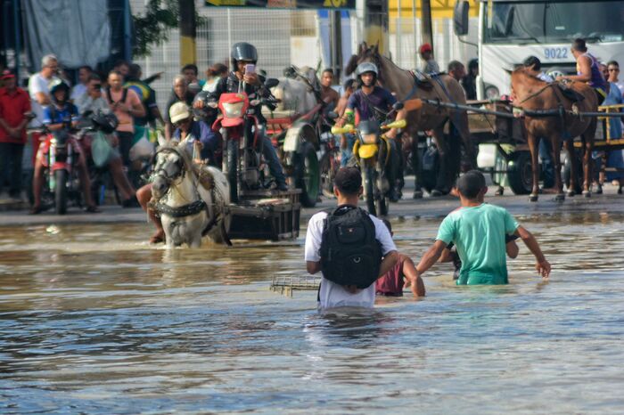 Avenida Dois Rios, Ibura/Foto: Taylline Barret/DP