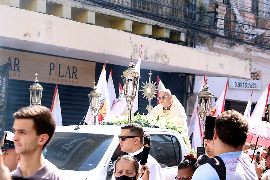 A missa ocorre na Igreja Madre de Deus &agrave;s 10h, logo depois segue a prociss&atilde;o para a %u201CIgreja de Santo Ant&ocirc;nio", refer&ecirc;ncia ao bairro/Divulga&ccedil;&atilde;o