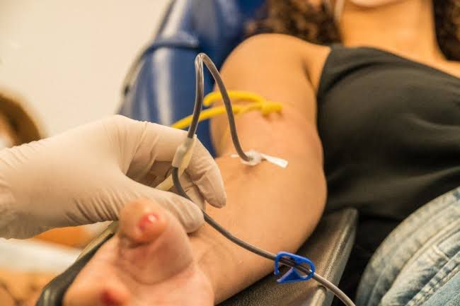 Governo de Pernambuco lança campanha de mídia com doador e receptor de sangue para destacar que uma doação pode salvar até quatro vidas/Foto: Divulgação