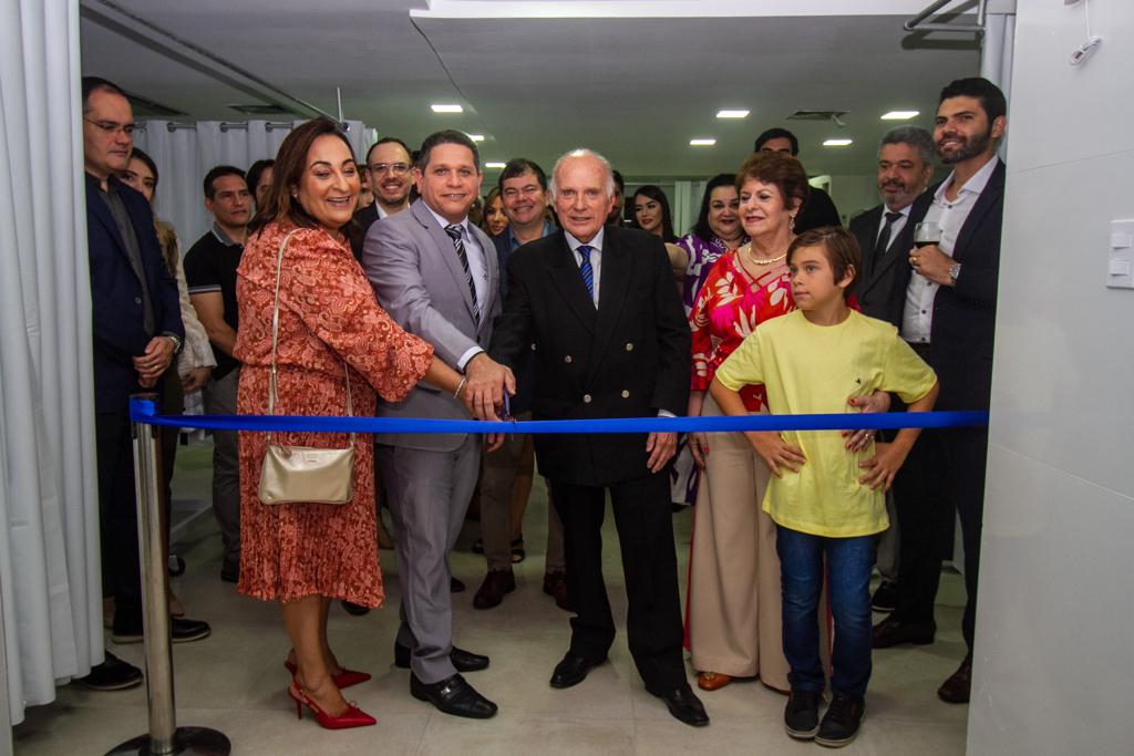 Dr. Jessé, Dr. Ronaldo Menezes e Dir. Isabel falcão inauguram oficialmente a nova UTI