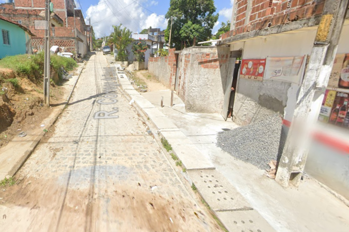 O incêndio aconteceu na Rua Nossa Senhora do Desterro, na comunidade do Córrego da Gameleira/Foto: Reprodução/Google Street View O incêndio aconteceu na Rua Nossa Senhora do Desterro, na comunidade do Córrego da Gameleira/Foto: Reprodução/Google Street View