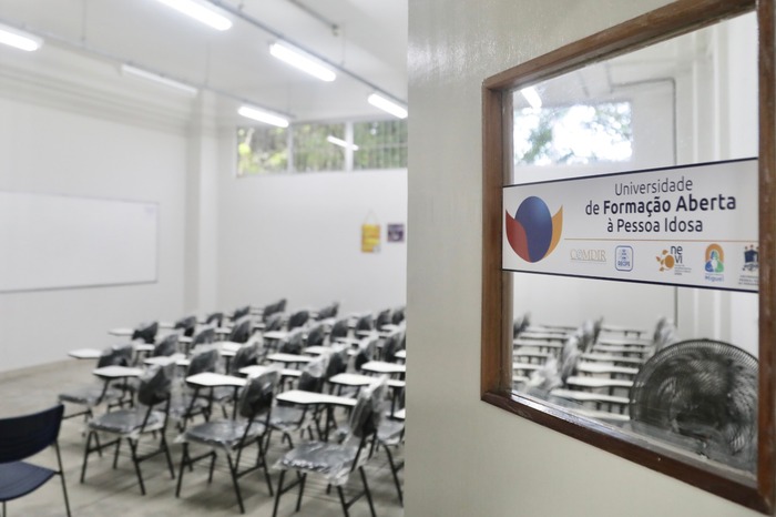 Serão duas turmas, cada uma com 60 vagas, totalizando 120 vagas com o objetivo de valorizar a população idosa do Recife. Aulas acontecerão no Campus Recife da Universidade/Foto: Divulgação/Hélia Scheppa/PCR Serão duas turmas, cada uma com 60 vagas, totalizando 120 vagas com o objetivo de valorizar a população idosa do Recife. Aulas acontecerão no Campus Recife da Universidade/Foto: Divulgação/Hélia Scheppa/PCR