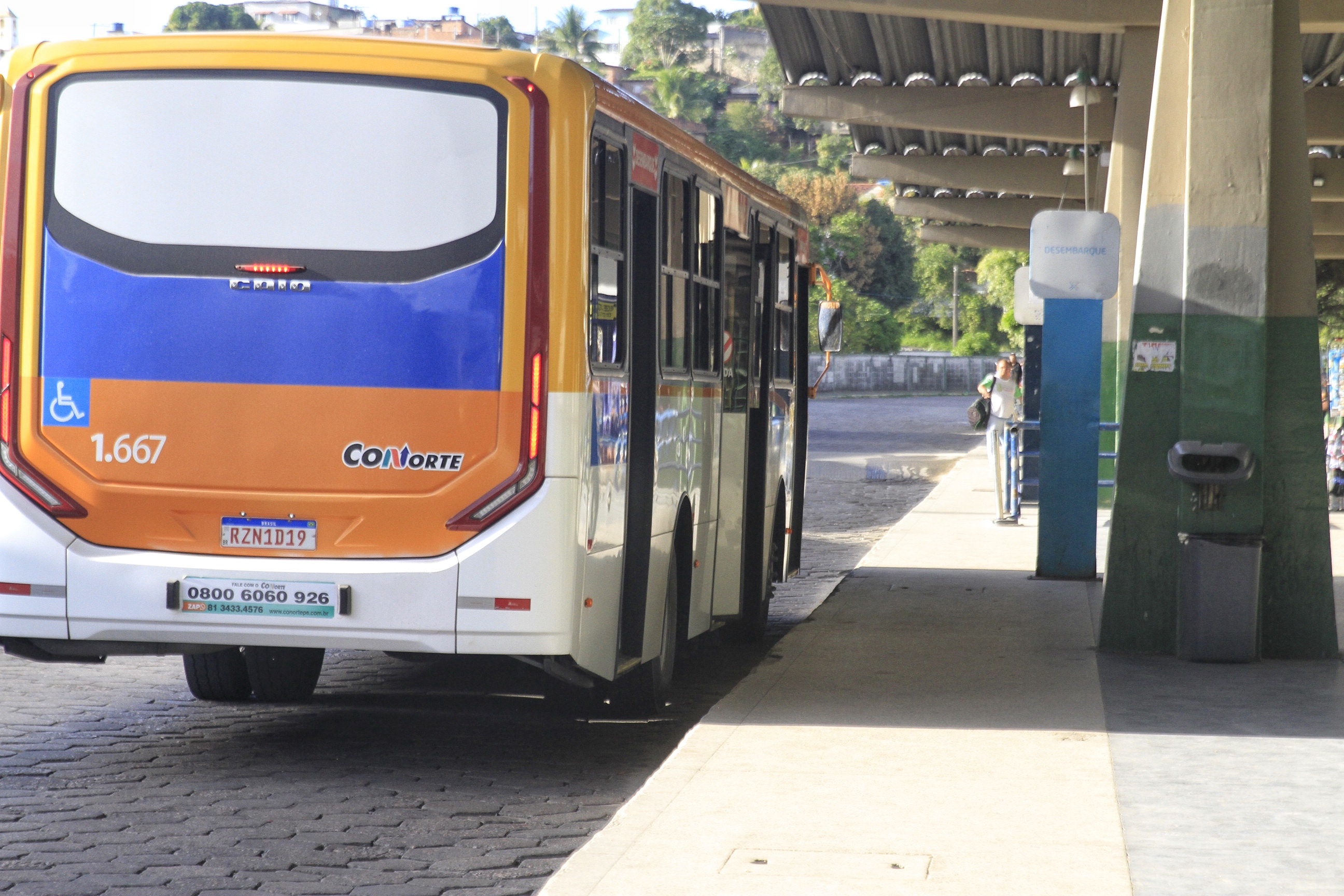 Os terminais vazios e pouca movimentação do comerciantes  