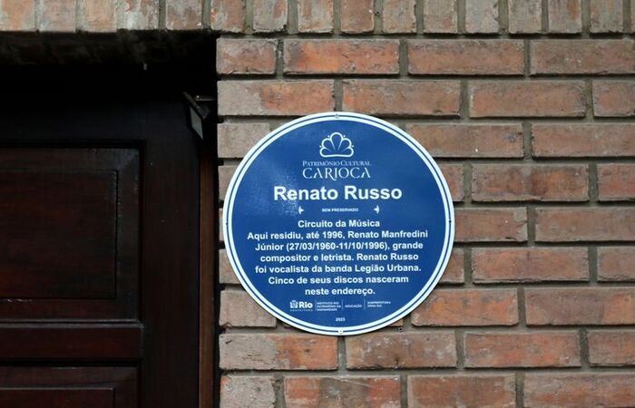 No imóvel, localizado na Rua Nascimento Silva, em Ipanema, Renato Russo compôs pelo menos cinco álbuns