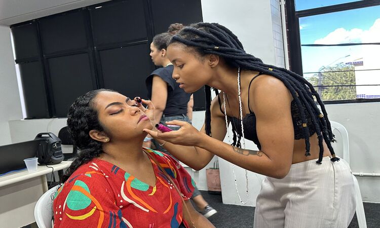 Entre os dias 25 e 28, a Prefeitura de Caruaru realizou diversas atividades em prol da mulher negra. Entre elas, a Feira da Mulher Empreendedora, palestras e oficinas/Foto: Elvis Edson/ Felipe Correia/ PMC