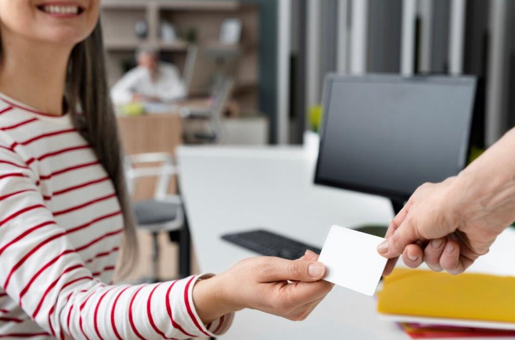 A alteração de nome pode ser realizada diretamente nos Cartórios de Registro Civil, sendo necessária a apresentação de certidões e de outras documentações necessárias