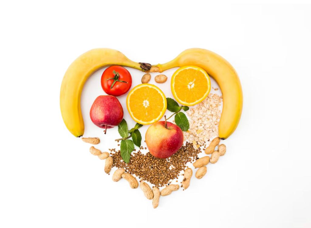 Para combater o colesterol alto, é importante adotar medidas preventivas, como uma dieta equilibrada e exercícios físicos regulares