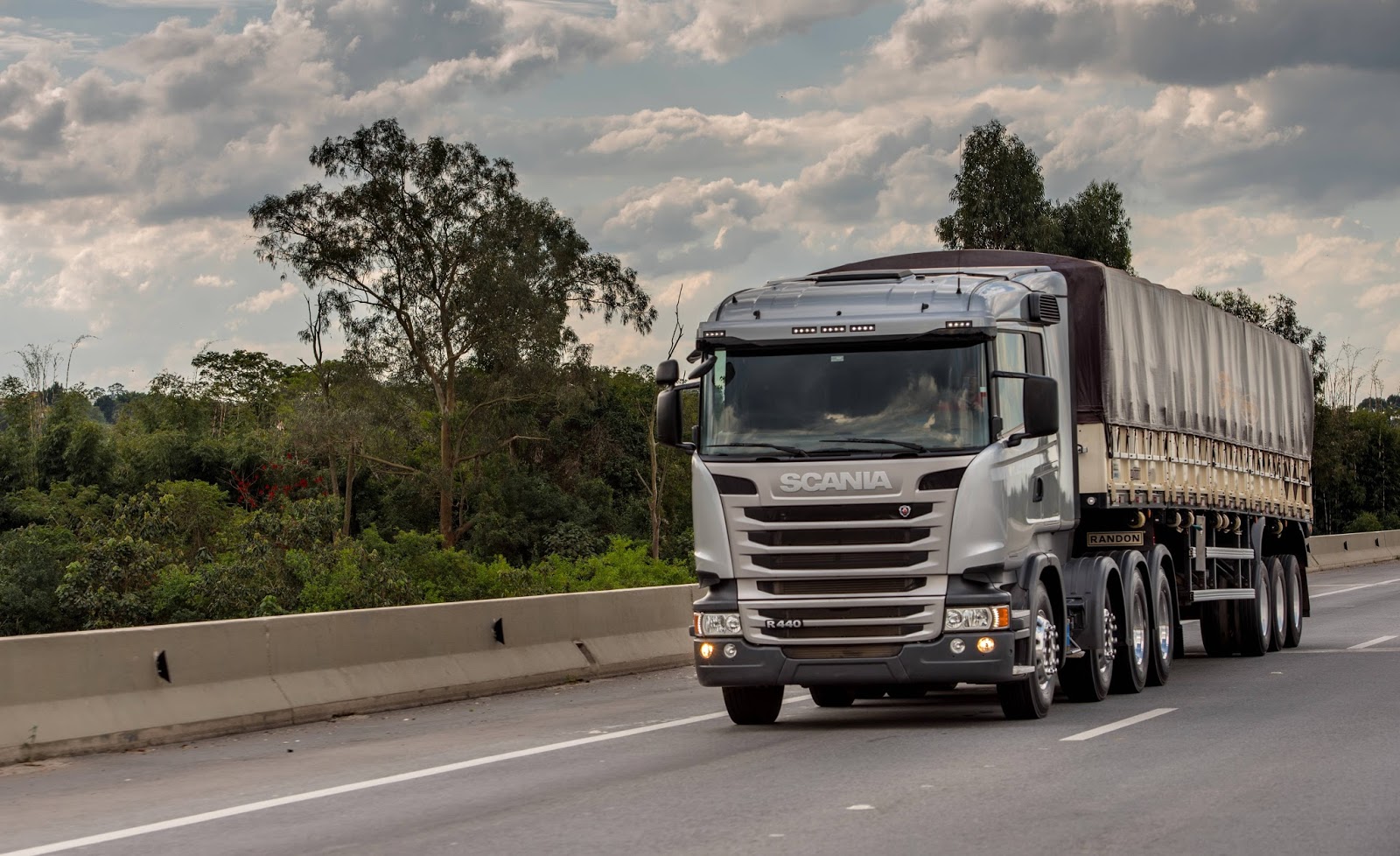 A suspeita é que a vítima tenha sido atropelada por uma carreta