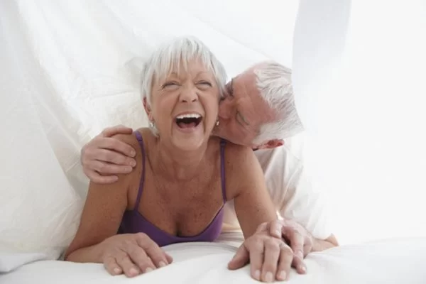 Para fazer o estudo, os pesquisadores analisaram dados de 1.683 mulheres e homens com idades a partir de 62 anos./Getty Images Para fazer o estudo, os pesquisadores analisaram dados de 1.683 mulheres e homens com idades a partir de 62 anos./Getty Images