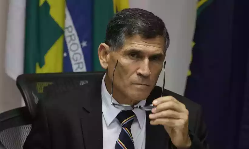 Ex-ministro do governo de Jair Bolsonaro (PL), General Santos Cruz (Podemos) afirma que ex-presidente deveria ter pedido que apoiadores que ficaram em frente aos quartéis fossem pra casa/foto: Fabio Rodrigues Pozzebom/Agencia Brasil Ex-ministro do governo de Jair Bolsonaro (PL), General Santos Cruz (Podemos) afirma que ex-presidente deveria ter pedido que apoiadores que ficaram em frente aos quartéis fossem pra casa/foto: Fabio Rodrigues Pozzebom/Agencia Brasil