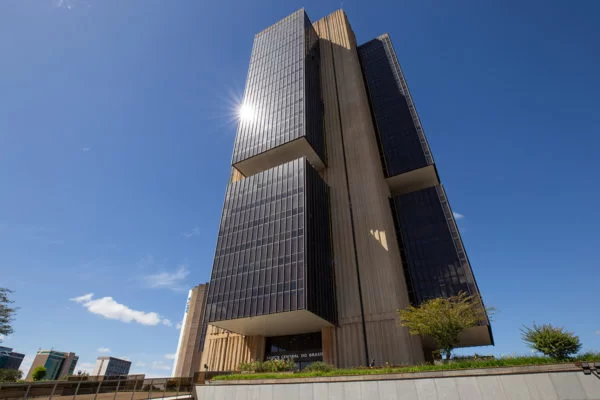 Na última reunião do Comitê de Política Monetária (Copom) do BC, a Selic caiu de 13,75% para 13,25% ao ano./Breno Esaki/Metrópoles