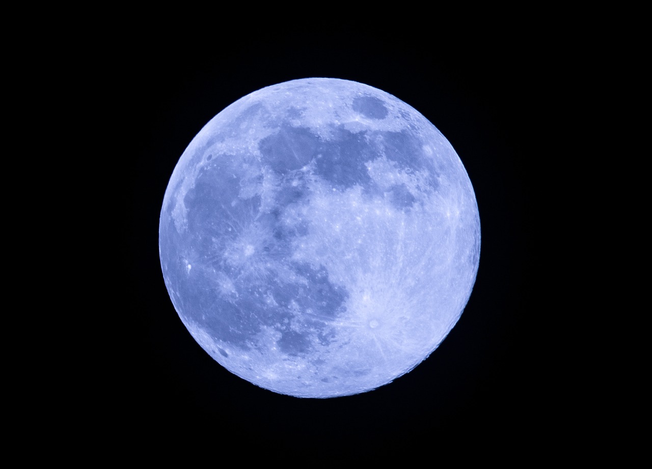 Apesar do termo 'Lua Azul', a lua não vai ficar literalmente azul/Pixabay Apesar do termo 'Lua Azul', a lua não vai ficar literalmente azul/Pixabay