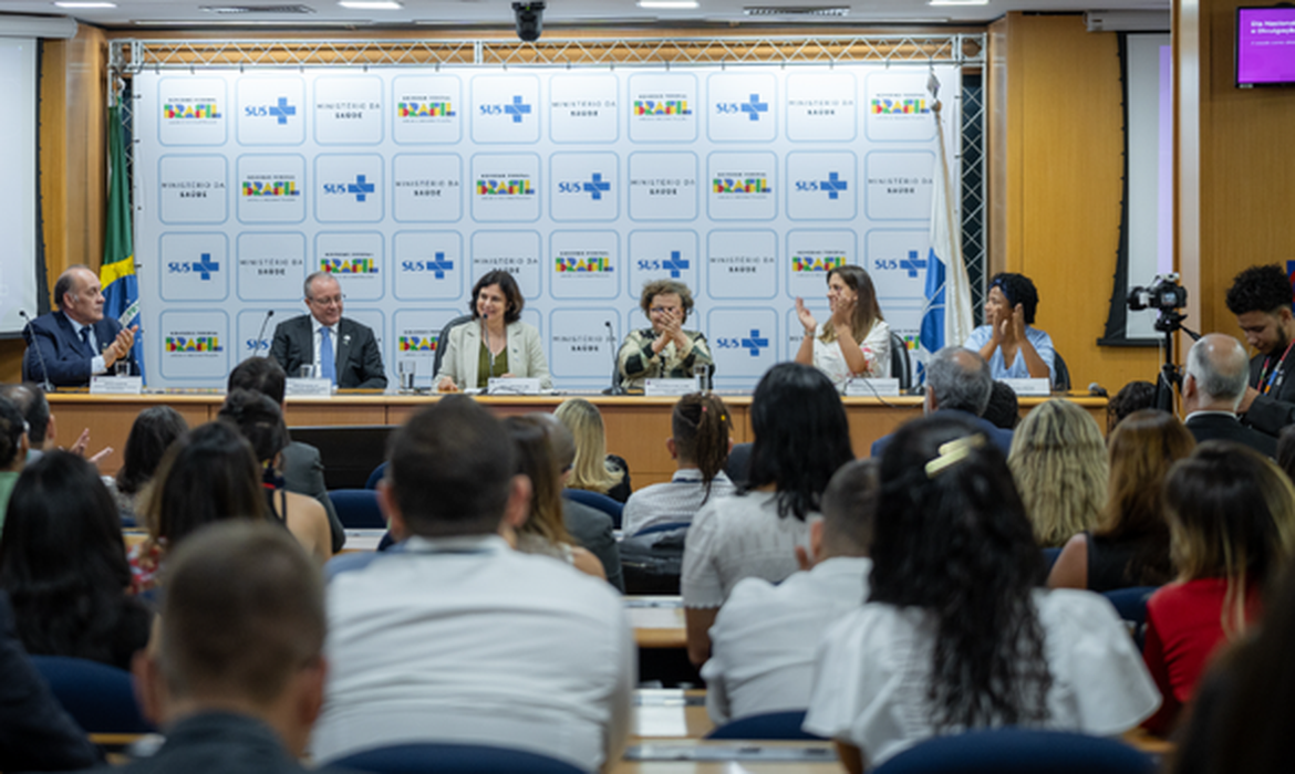 Portaria foi assinada na data em que marca o Dia Nacional de Conscientização e Divulgação da Fibrose Cística/foto: Julia Prado/Ministério da Saúde Portaria foi assinada na data em que marca o Dia Nacional de Conscientização e Divulgação da Fibrose Cística/foto: Julia Prado/Ministério da Saúde