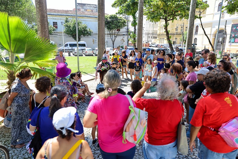 Interessados podem se inscrever no site www.olharecife.com.br, a partir desta sexta-feira, para aproveitar as atrações gratuitas. Iniciativa é desenvolvida pela Prefeitura do Recife, por meio da Secretaria de Turismo e Lazer/Divulgação Interessados podem se inscrever no site www.olharecife.com.br, a partir desta sexta-feira, para aproveitar as atrações gratuitas. Iniciativa é desenvolvida pela Prefeitura do Recife, por meio da Secretaria de Turismo e Lazer/Divulgação