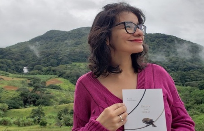 /Escritora Ra&iacute;za Figueiredo lan&ccedil;a obra Escola das Horas