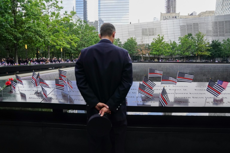 Nomes das 2.753 pessoas foram lembrados em solenidade/foto: AFP