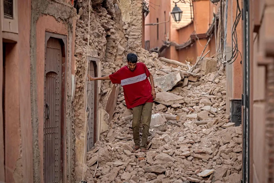 Abalo foi a réplica mais intensa sentida no país desde o terremoto da última sexta-feira, que já vitimou quase 3000 pessoas e mais de 5600 feridos/Foto: Fadel Senna/ AFP Abalo foi a réplica mais intensa sentida no país desde o terremoto da última sexta-feira, que já vitimou quase 3000 pessoas e mais de 5600 feridos/Foto: Fadel Senna/ AFP