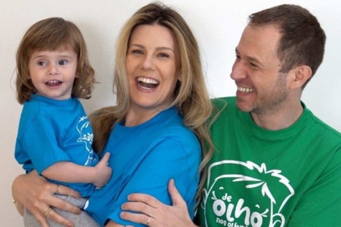 Tiago Leifert e a mulher, Daiana Garbin, iniciaram uma nova fase da campanha De Olho nos Olhinhos, que busca conscientizar pais sobre o retinoblastoma/foto: Reprodução instagram