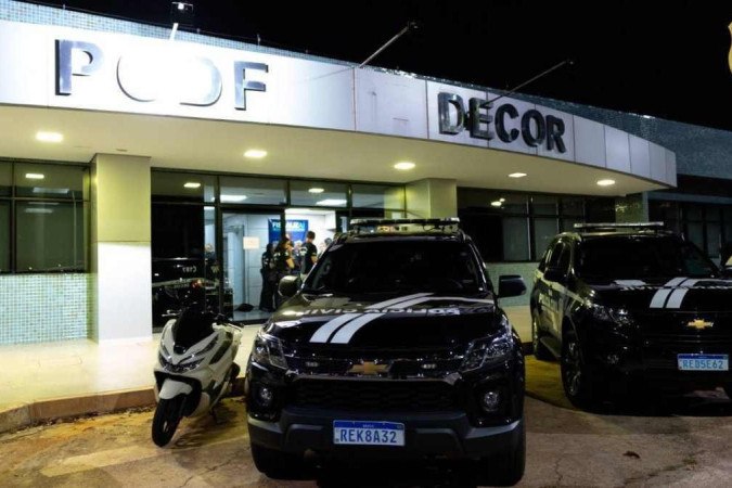 Operação da PCDF cumpriu dois mandados de prisão preventiva e 16 mandados de busca e apreensão contra grupo criminoso/PCDF Operação da PCDF cumpriu dois mandados de prisão preventiva e 16 mandados de busca e apreensão contra grupo criminoso/PCDF