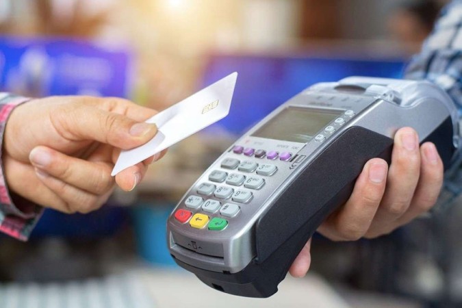 Renegociar pagamento de alguma dívida (20%) e parcelar fatura do cartão de crédito (20%) também são comuns entre os consumidores do país/Reprodução/Invest News