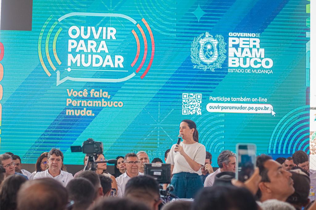 Raquel Lyra anunciou pagamento do piso da enfermagem, durante evento no Sertão