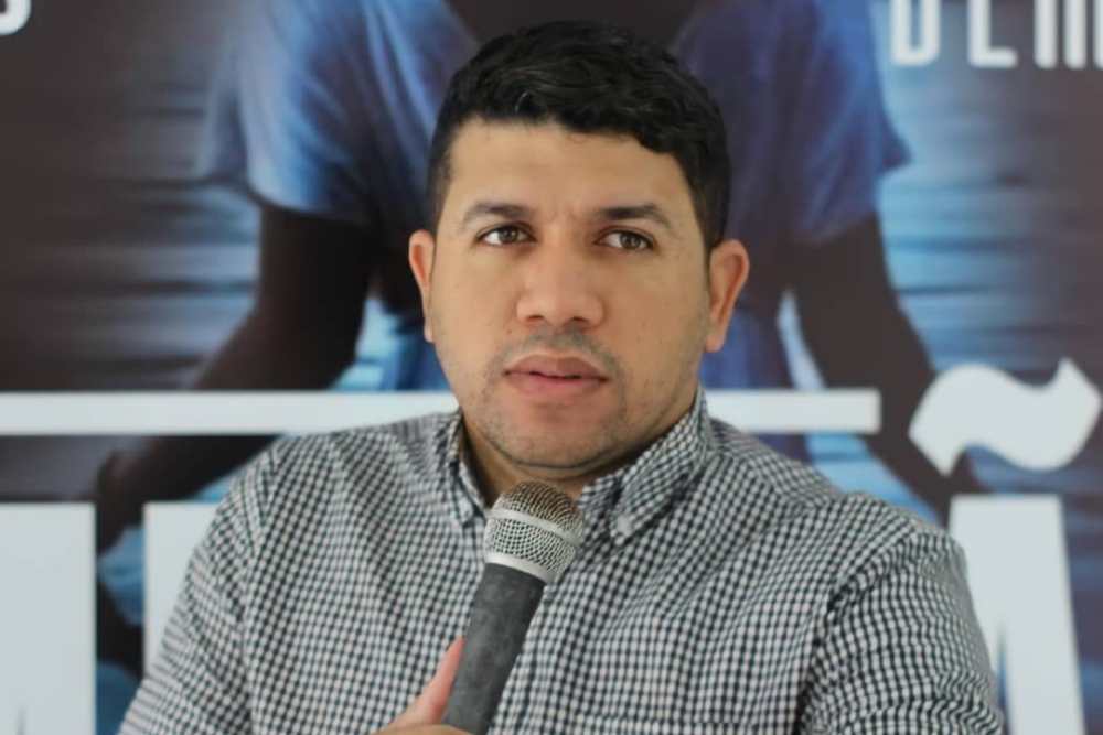 O Poder Judiciário de Pernambuco condenou a dois e meio de prisão, em primeira instância, o pastor evangélico Aijalon Heleno Berto Florêncio pelo crime de discrimação por religiosa/Reprodução/Internet O Poder Judiciário de Pernambuco condenou a dois e meio de prisão, em primeira instância, o pastor evangélico Aijalon Heleno Berto Florêncio pelo crime de discrimação por religiosa/Reprodução/Internet