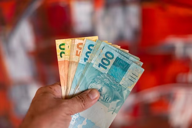 O Coren-PE informa que a calculadora leva em consideração os valores correspondentes à remuneração bruta, ou seja, sem os descontos e encargos trabalhistas/Foto:Freepik O Coren-PE informa que a calculadora leva em consideração os valores correspondentes à remuneração bruta, ou seja, sem os descontos e encargos trabalhistas/Foto:Freepik