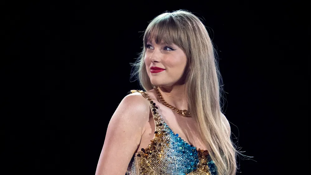 Taylor Swift virá ao Brasil com a sua turnê mundial, a "The Eras Tour", em novembro/Foto: Reprodução/IMDB Taylor Swift virá ao Brasil com a sua turnê mundial, a "The Eras Tour", em novembro/Foto: Reprodução/IMDB