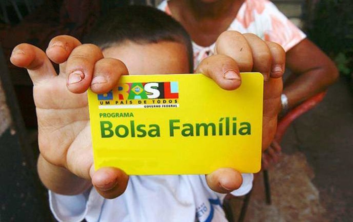 Segundo o estudo da FGV, em janeiro de 2023 nenhum beneficiário do programa se encontrava em condição de extrema pobreza, ou seja, com renda per capita inferior a R$ 109/foto: Arquivo/Agência Brasil Segundo o estudo da FGV, em janeiro de 2023 nenhum beneficiário do programa se encontrava em condição de extrema pobreza, ou seja, com renda per capita inferior a R$ 109/foto: Arquivo/Agência Brasil