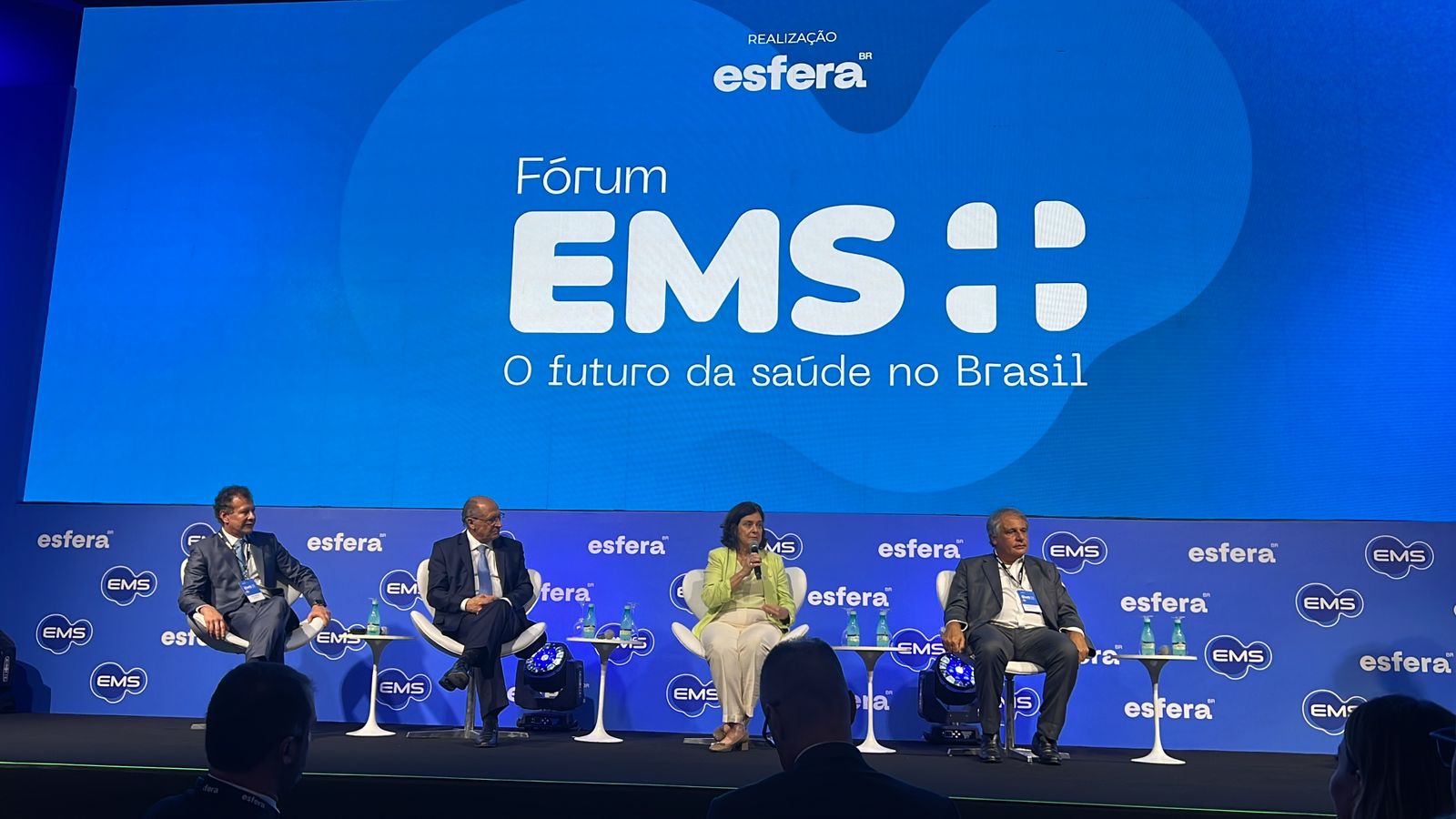 Formalização da parceria entre EMS e Fiocruz ocorreu em evento realizado pelo laboratório farmacêutico e a Esfera Brasil/Foto: Divulgação Formalização da parceria entre EMS e Fiocruz ocorreu em evento realizado pelo laboratório farmacêutico e a Esfera Brasil/Foto: Divulgação