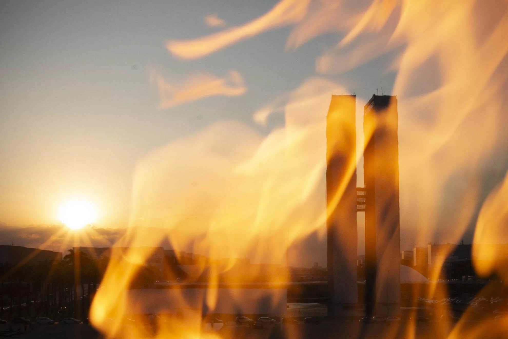 O mês de outubro é conhecido por ser tipicamente quente, com registros de temperaturas extremas/Foto: Igo Estrela/Metrópoles O mês de outubro é conhecido por ser tipicamente quente, com registros de temperaturas extremas/Foto: Igo Estrela/Metrópoles