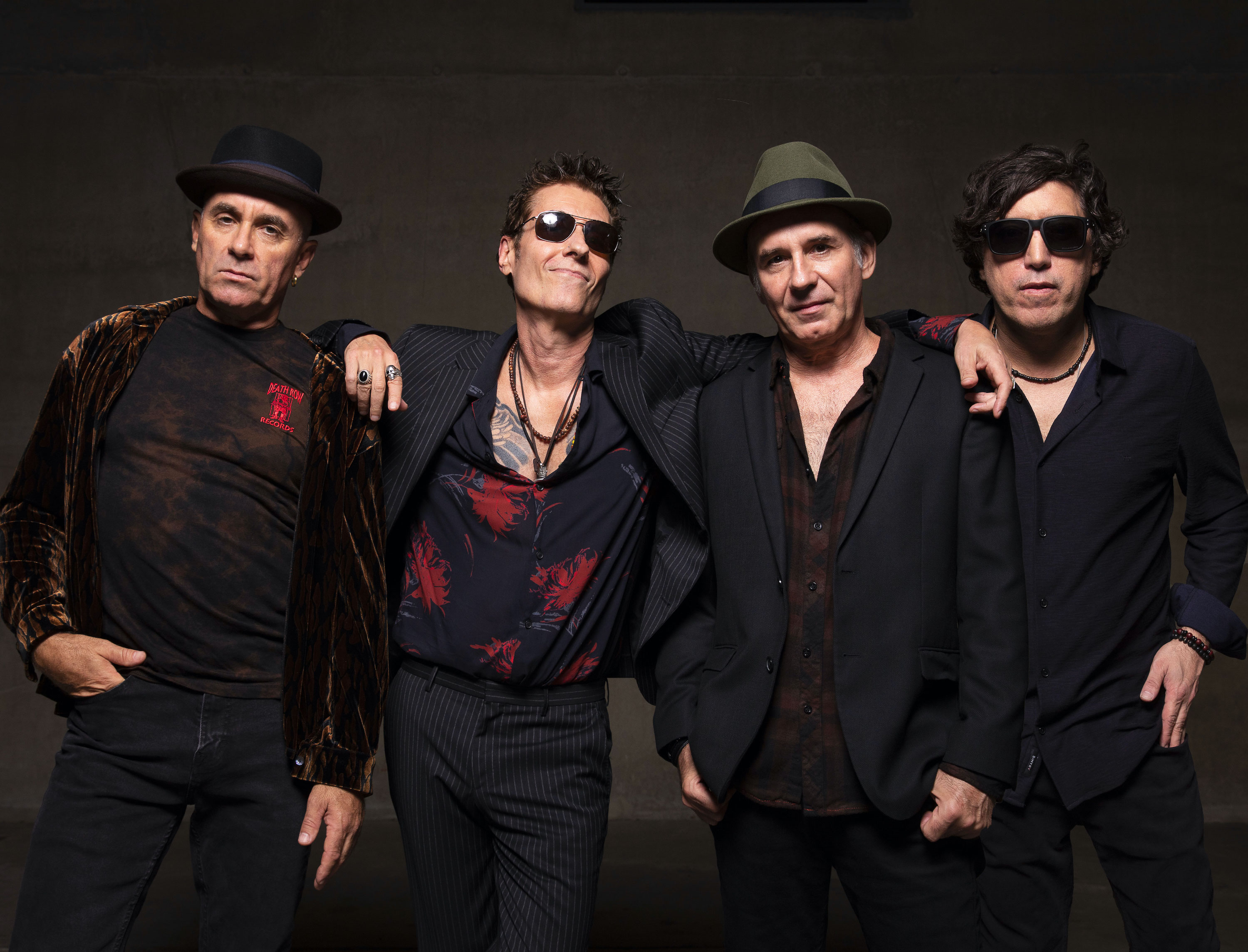 Quarteto formado por Dinho Ouro Preto, Yves Passarell, Fê e Flávio Lemos traz para Pernambuco a turnê 'Capital Inicial 4.0'/Crédito: Leo Aversa / divulgação Quarteto formado por Dinho Ouro Preto, Yves Passarell, Fê e Flávio Lemos traz para Pernambuco a turnê 'Capital Inicial 4.0'/Crédito: Leo Aversa / divulgação