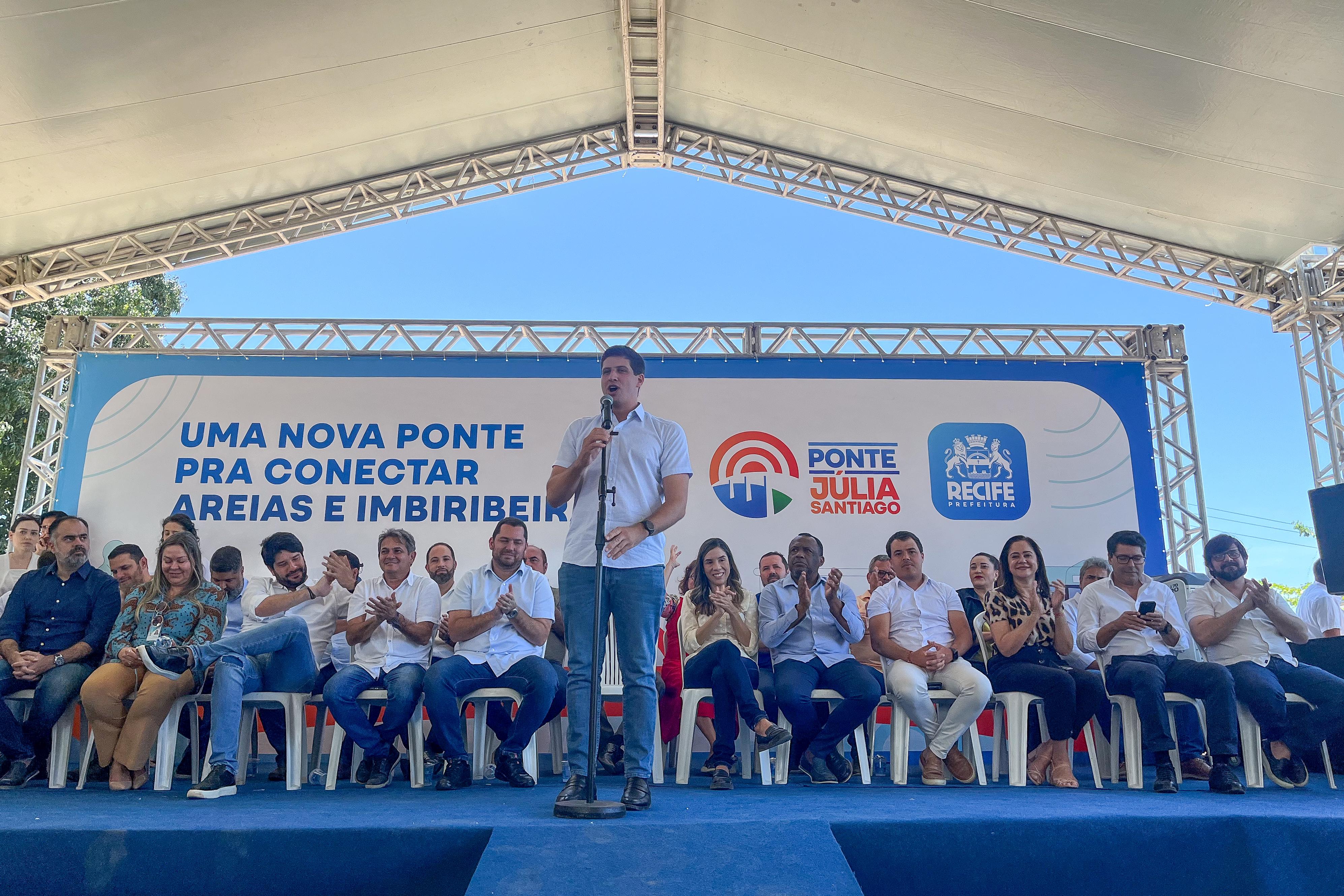 Prefeito João Campos anunciou detalhes sobre obra de ponte/Foto: Rafael Vieira/ Diario de Pernambuco Prefeito João Campos anunciou detalhes sobre obra de ponte/Foto: Rafael Vieira/ Diario de Pernambuco