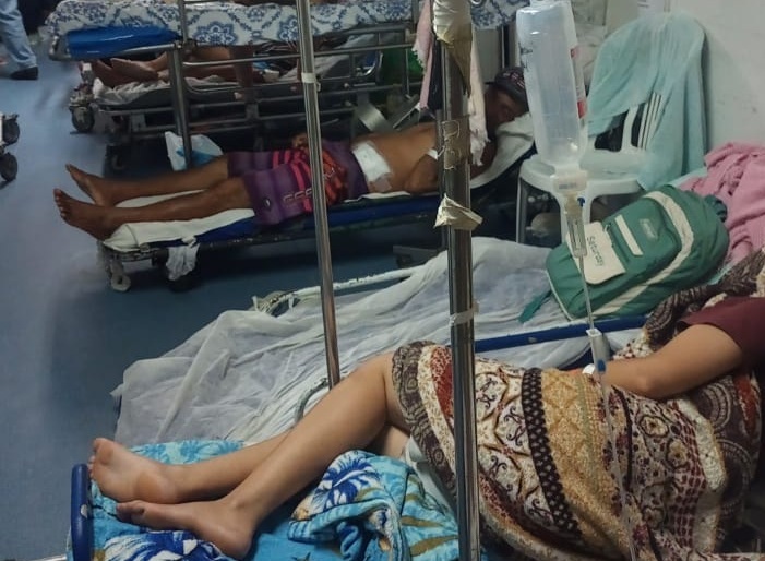 Pacientes sofrem com superlotação no HGV