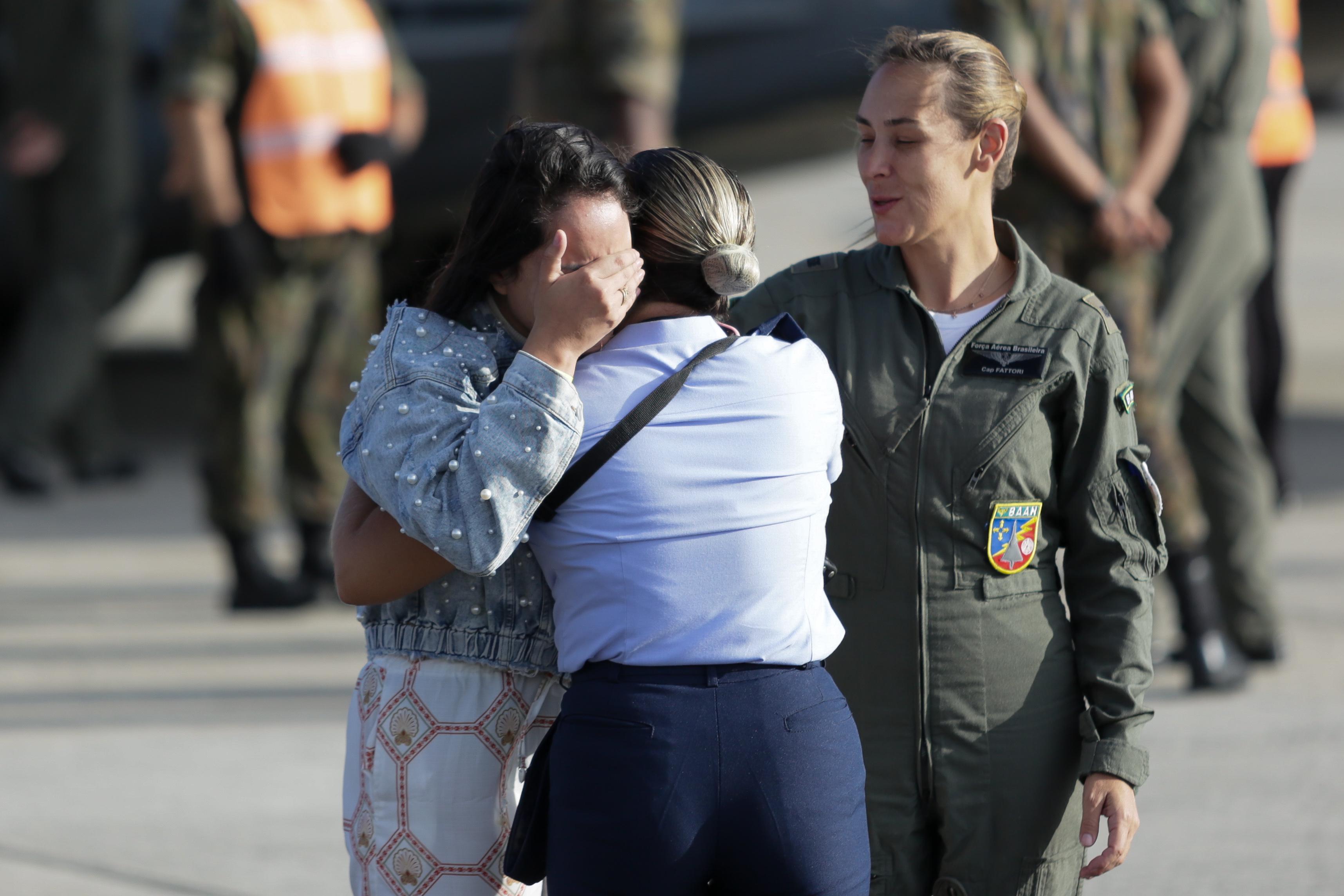 Brasileiros que fugiram da guerra chegaram ao Recife/Foto: Rafael Vieira/DP Brasileiros que fugiram da guerra chegaram ao Recife/Foto: Rafael Vieira/DP