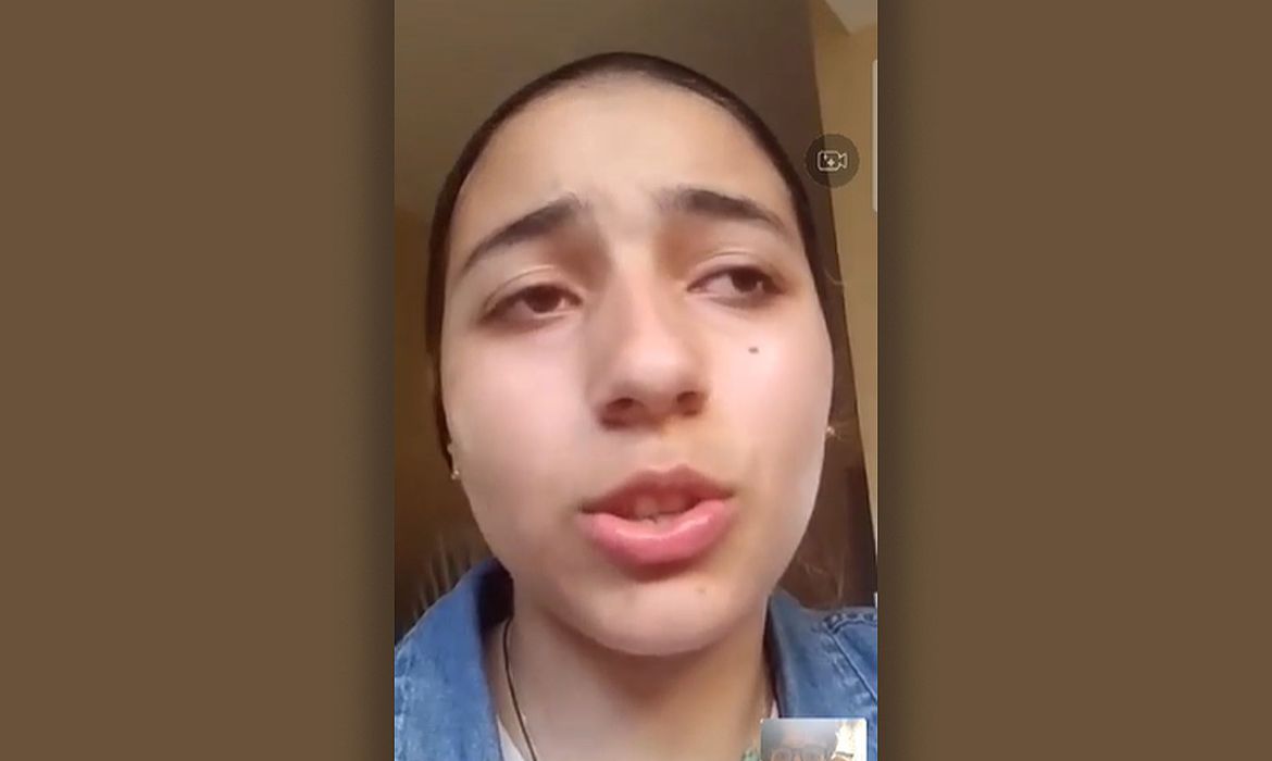 Shahed contou que há cerca de 30 pessoas abrigadas na escola/foto: Reprodução