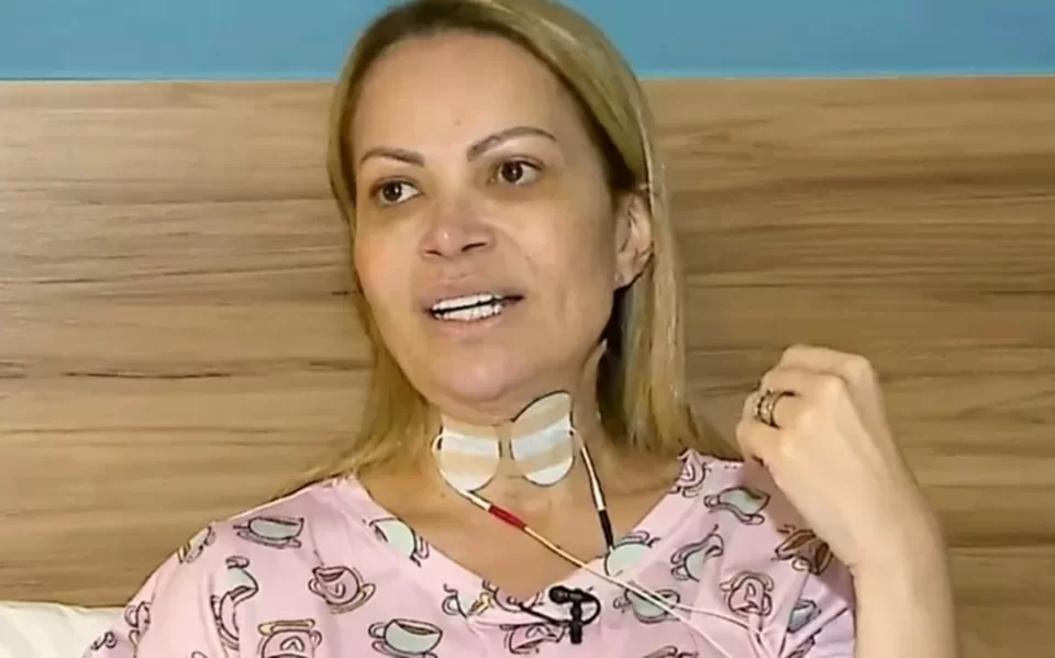 Segundo a cantora, a dependência começou com uma brincadeira entre amigos/Crédito: Reprodução Segundo a cantora, a dependência começou com uma brincadeira entre amigos/Crédito: Reprodução