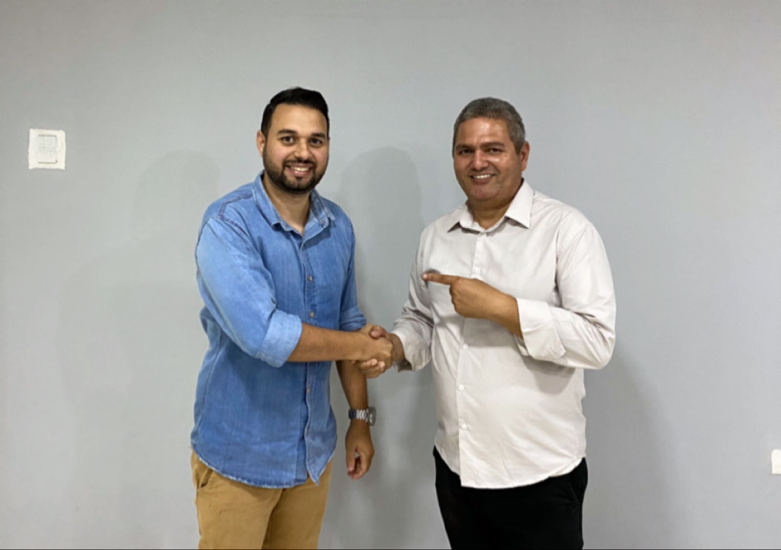 Fábio Bernardino, vice presidente nacional do Agir 36, e Bruno Galvão, que presidirá o partido em São Lourenço da Mata/Foto: Divulgação Fábio Bernardino, vice presidente nacional do Agir 36, e Bruno Galvão, que presidirá o partido em São Lourenço da Mata/Foto: Divulgação