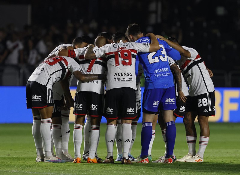 Goiás e São Paulo vão se enfrentar daqui a pouco/Foto: Rubens Chiri / saopaulofc.net Goiás e São Paulo vão se enfrentar daqui a pouco/Foto: Rubens Chiri / saopaulofc.net