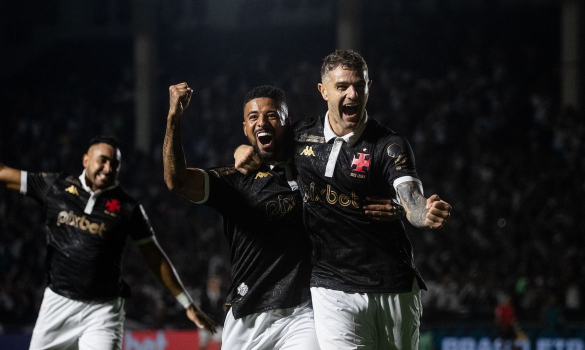 Confira onde assistir Vasco x Fortaleza nesta quarta-feira (18)/Leandro Amorim/Vasco