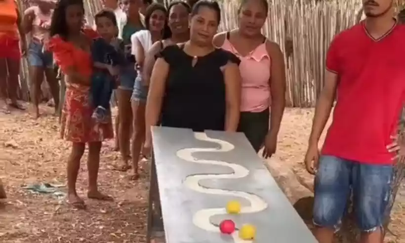 Entre os prêmios distribuídos no jogo estão alimentos, como arroz e café/foto: Reprodução/TikTok Entre os prêmios distribuídos no jogo estão alimentos, como arroz e café/foto: Reprodução/TikTok