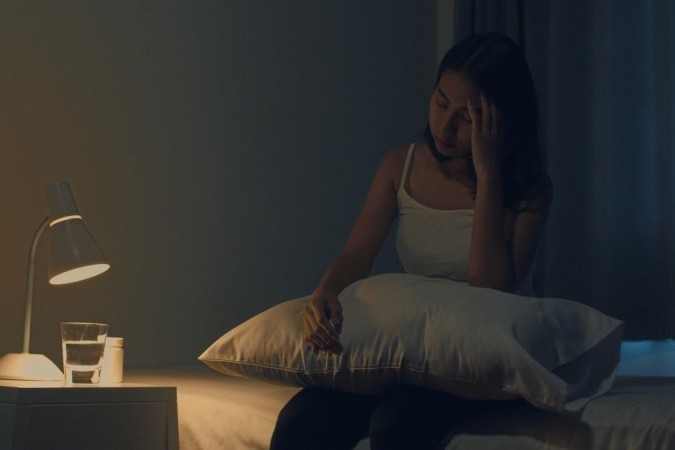 Aqueles com sintomas depressivos tinham um terço mais probabilidade de também dormirem pouco/Foto: Freepik Aqueles com sintomas depressivos tinham um terço mais probabilidade de também dormirem pouco/Foto: Freepik