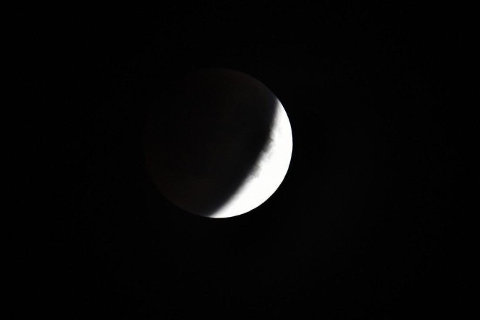 O eclipse lunar ocorre quando a Lua entra na sombra da Terra/foto: Ed Alves/CB