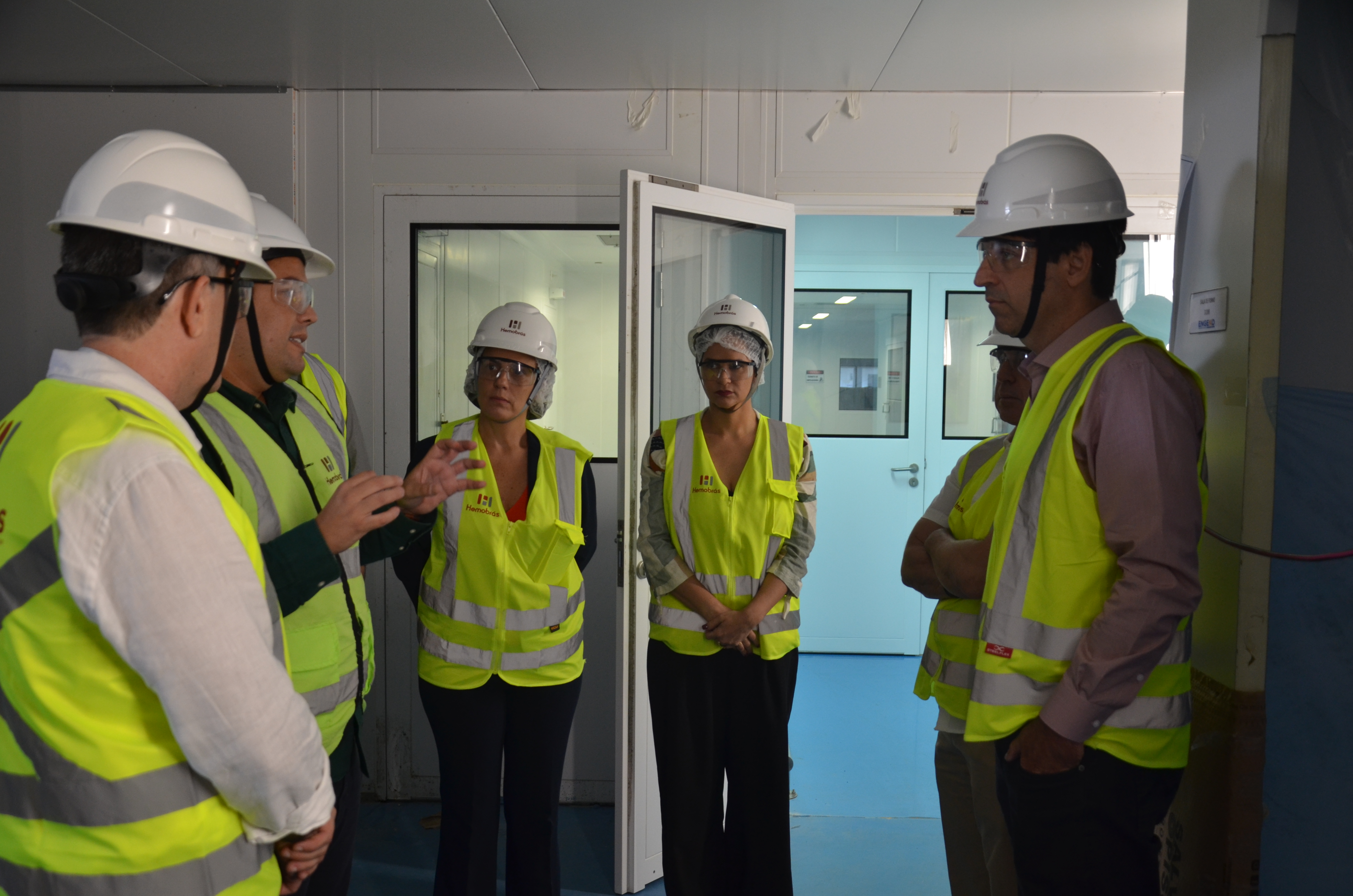 Ministério Público Federal e Ministério Público de Contas da União realisararm visita técnica à fábrica da Hemobrás, em Goiana/Hemobrás/Divulgação