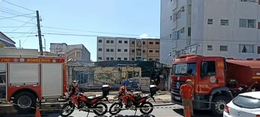 Bombeiros foram acionados para combater incêndio em Olinda/Foto: Reprodução/Redes Sociais
