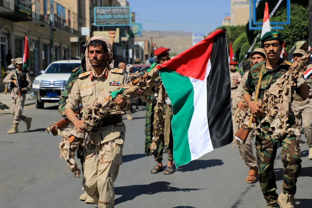 Segundo o porta-voz dos Houthis, Yahya Saree, ataques foram efetuados tr&ecirc;s vezes/Foto: Mohammed Huwais/AFP