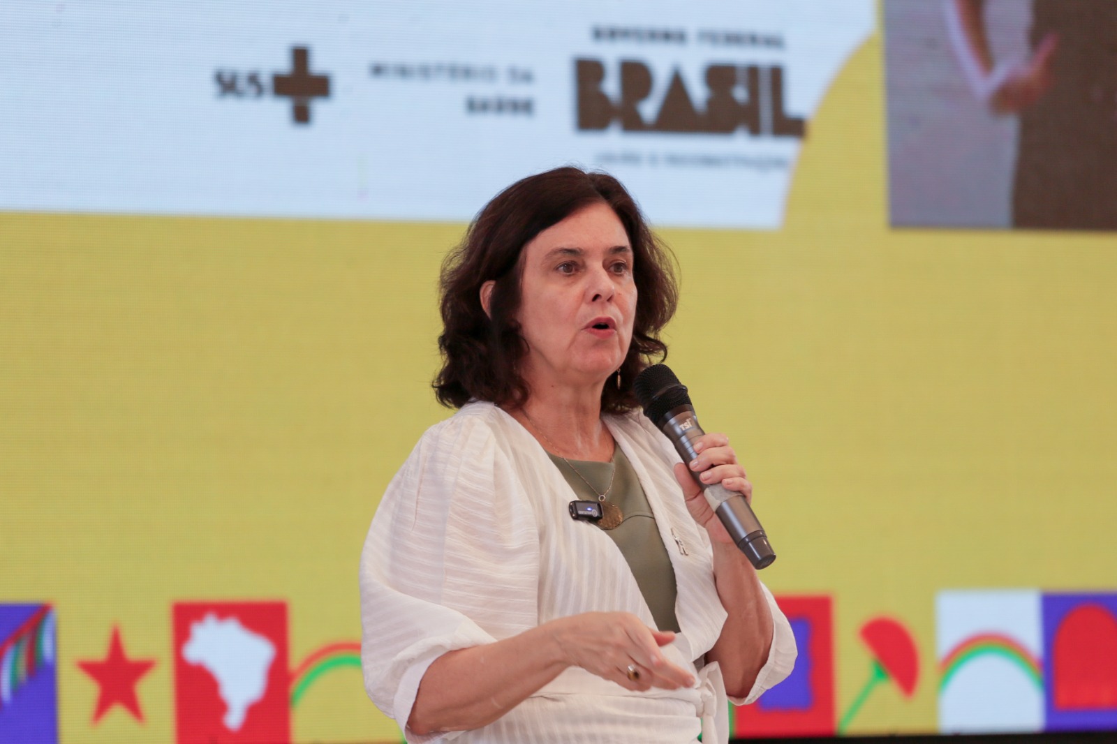 A ministra da saúde, Nísia Trindade, ressalta a importância do SUS, durante conferência na UFPE, nesta quarta (1)/Rafael Vieira/DP A ministra da saúde, Nísia Trindade, ressalta a importância do SUS, durante conferência na UFPE, nesta quarta (1)/Rafael Vieira/DP