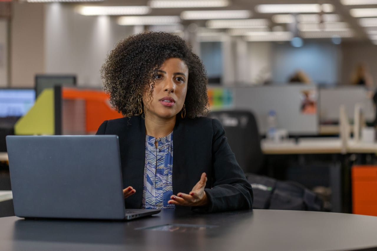 Economista Nayara Freire destaca a necessidade de mudanças na administração dos municípios