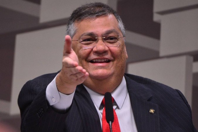 "Se brasileiros estão invadindo Portugal, nós temos direito por reciprocidade, porque em 1500 eles invadiram o Brasil", afirma Dino/foto: Ed Alves/CB/D.A Press
